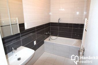 Rental of very nice apartment with layout 2+kk in brand new apartment house in Olomouc on Generála Píky street.