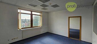 We offer for rent a bright and spacious office of size
