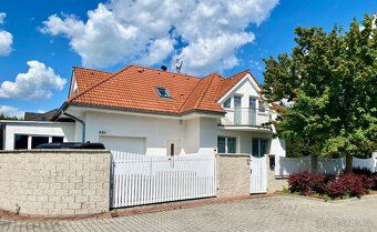 Looking for the perfect harmony of absolute privacy, uncompromising luxury and quick…
