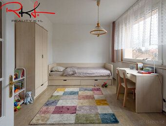 Nabízíme k prodeji prostorný byt o dispozici 4+1 v osobním v