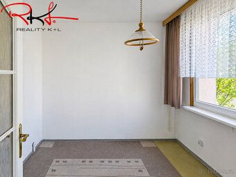 Nabízíme k prodeji prostorný byt o dispozici 4+1 v osobním v