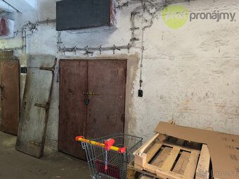 We offer you a unique opportunity to rent spacious warehouse space in the center of Ostrava!