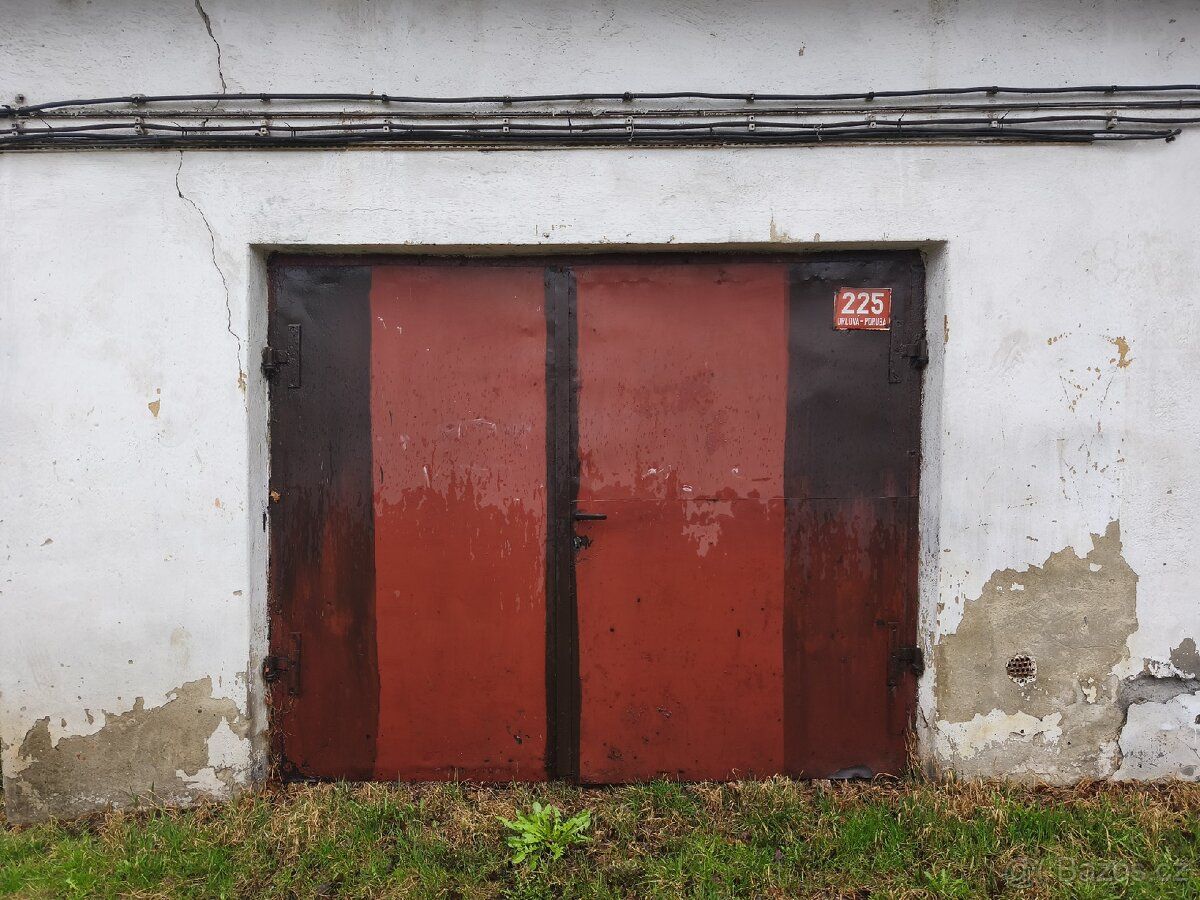 PRODÁM GARÁŽ, ORLOVÁ PORUBA, UL. ŽOFINSKÁ, 23m2, KOMPLET NOV