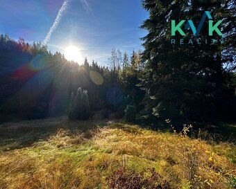 We offer for sale a family house in a quiet part of the village of Rotava, ideal for those…