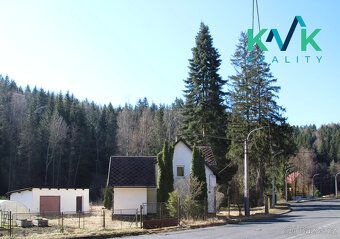 We offer for sale a family house in a quiet part of the village of Rotava, ideal for those…