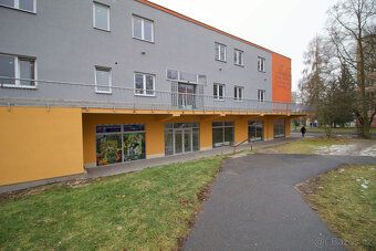 For rent commercial space of 180 m². Store