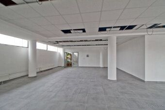 For rent commercial space of 260 sqm. The space can also be used as terrace in front of it.
