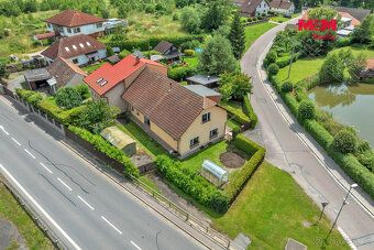 Nabízíme k prodeji dvoupodlažní rodinný dům v blízkosti námě