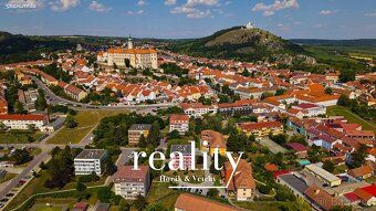 Prodej bytu 1+1, 38 m², lodžie, sklep – Mikulov, ul. Pod Str