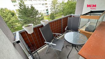Nabízíme k pronájmu prostorný a světlý byt o dispozici 3+1 s