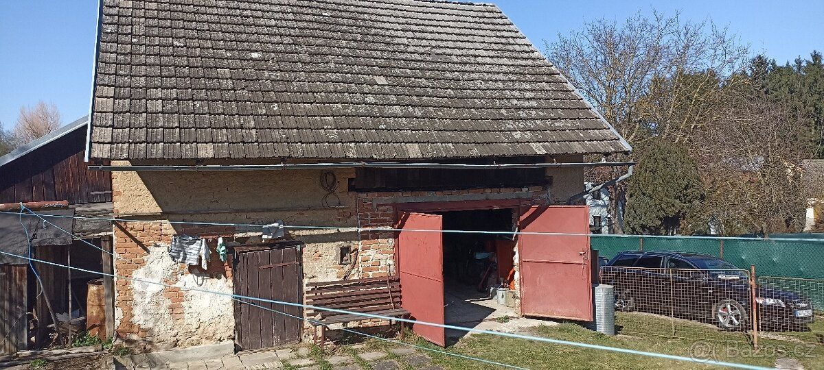 Prodej domu v osobním vlastnictví 1+1 a stodola pozemek 490 