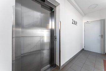 Pronájem moderního bytu 1+kk s balkonem, 32m² + balkon 4m² +