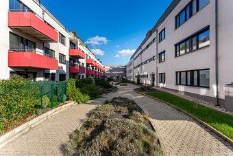 Pronájem moderního bytu 1+kk s balkonem, 32m² + balkon 4m² +