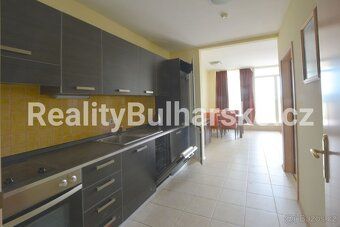 Bulharsko, Pomorie 8200 – Luxusní apartmán 2+kk s přímým výh