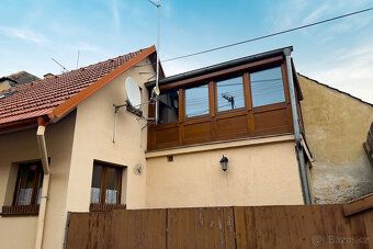 Na prodej rodinný dům o dispozici 3+1 v Manětíně. V přízemí 