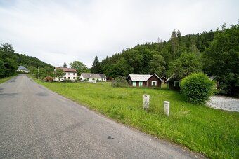 Nabízíme k prodeji stavební pozemek v obci Oskava.
Výměra po