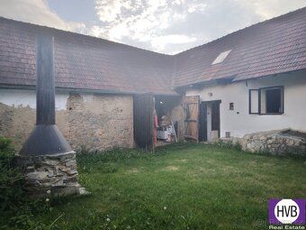 Nabízíme k prodeji chalupu o velikosti 116m2 + stodola na po