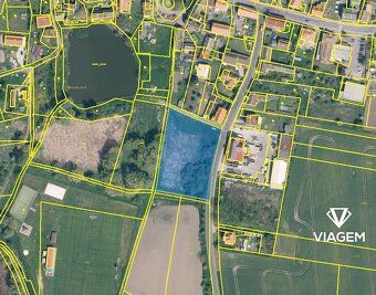 V exkluzivním zastoupení majitele nabízíme podíl (484 m2) na