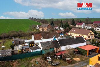 Nabízíme k prodeji samostatně stojící rodinný dům, bývalou z