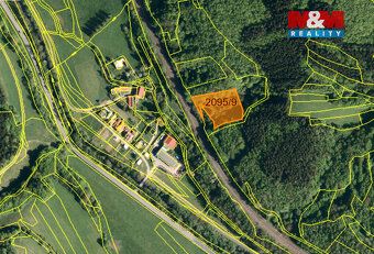 Nabízíme k prodeji prostorný pozemek o výměře 3589 m², nachá