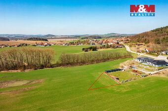 Nabízíme k prodeji atraktivní pozemek o výměře 1015 m², orie