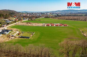 Nabízíme k prodeji atraktivní pozemek o výměře 2579 m², situ