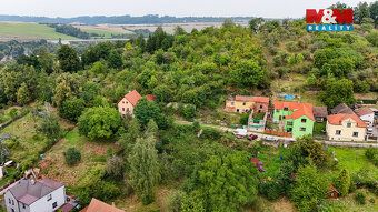 Nabízíme k prodeji stavební pozemek o výměře 227 m² v obci K
