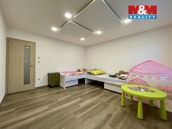 Na prodej je řadový rodinný dům v klidné části obce Rybitví,
