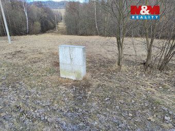 Nabízíme k prodeji stavební pozemek o výměře 1920 m2. Pozeme