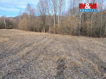 Nabízíme k prodeji stavební pozemek o výměře 1920 m2. Pozeme