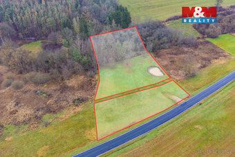 Nabízíme k prodeji krásné louky o rozloze 6272 m² v katastrá