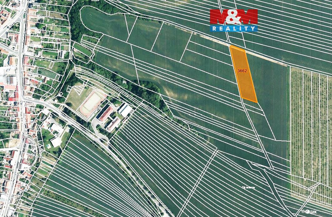 Prodej pozemku o výměře 1462 m2 v katastru obce Ježov. Jedná