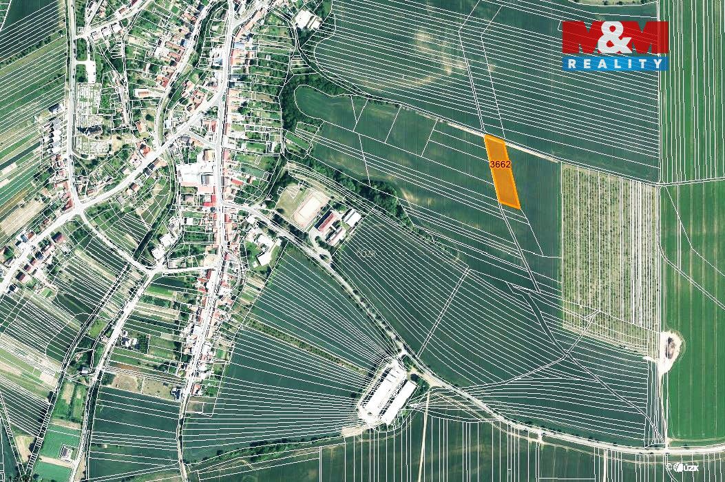 Prodej pozemku o výměře 1462 m2 v katastru obce Ježov. Jedná