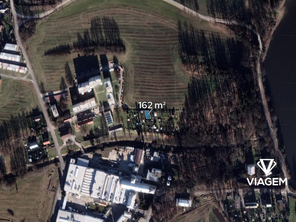 Nabízíme k prodeji pozemek v katastrálním území Vlčice u Stř