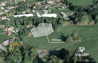 Nabízíme pozemek v podílovém vlastnictví, který nabízí výhod