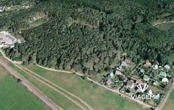 Exkluzivně Vám nabízíme lesní parcelu v blízkosti zastavěné 