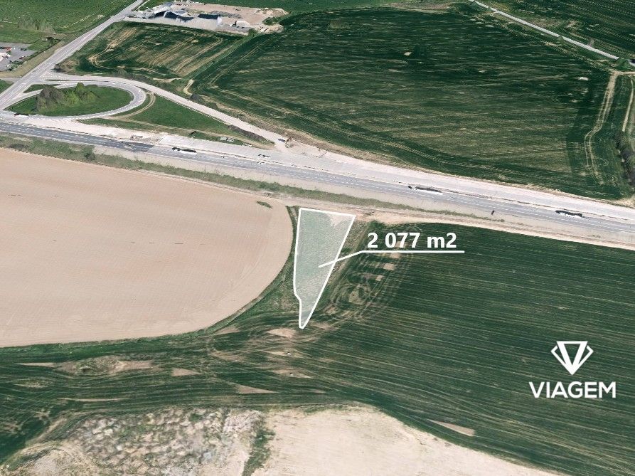 Exkluzivně Vám nabízíme pozemek orné půdy o výměře 2 077 m² 
