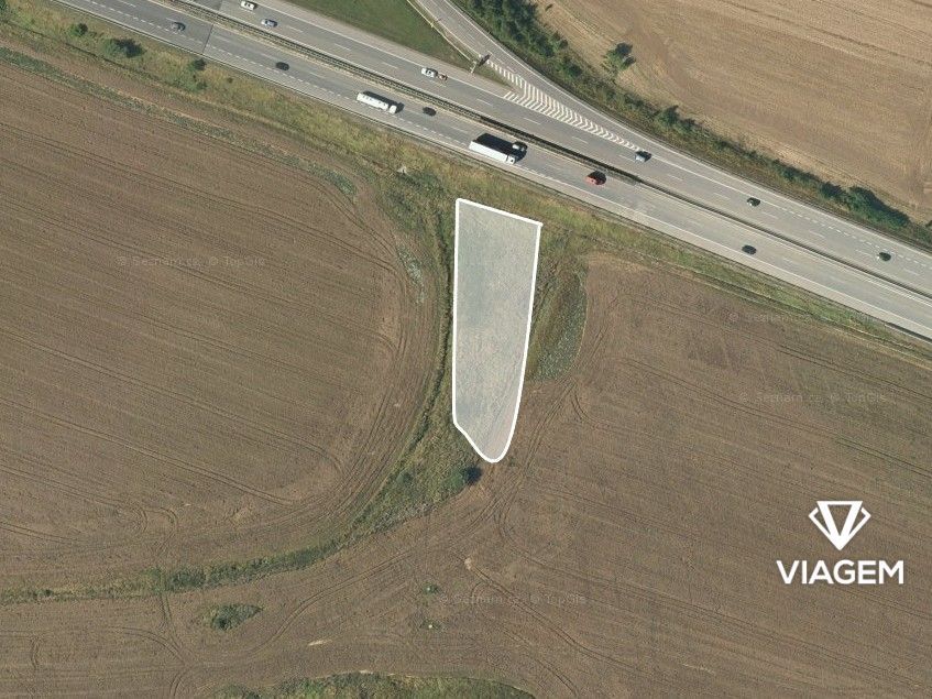 Exkluzivně Vám nabízíme pozemek orné půdy o výměře 2 077 m² 