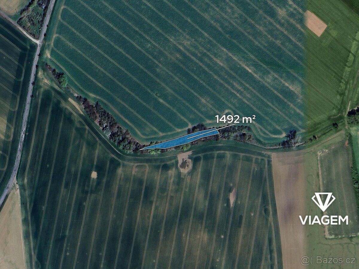 Exkluzivně Vám nabízíme pozemek o výměře 1 492 m² v katastrá