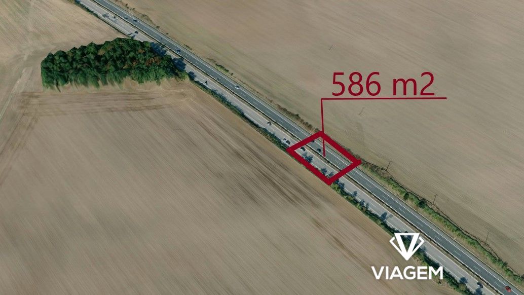 Nabízíme k prodeji podíly na dvou investičních pozemcích v k