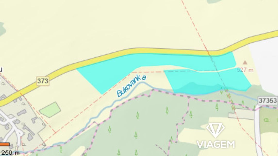 Nabízíme k prodeji podíl 10 % na dvou parcelách orné půdy o 