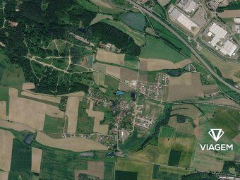 Exkluzivně Vám nabízíme pozemek o výměře 1 851 m² v katastrá