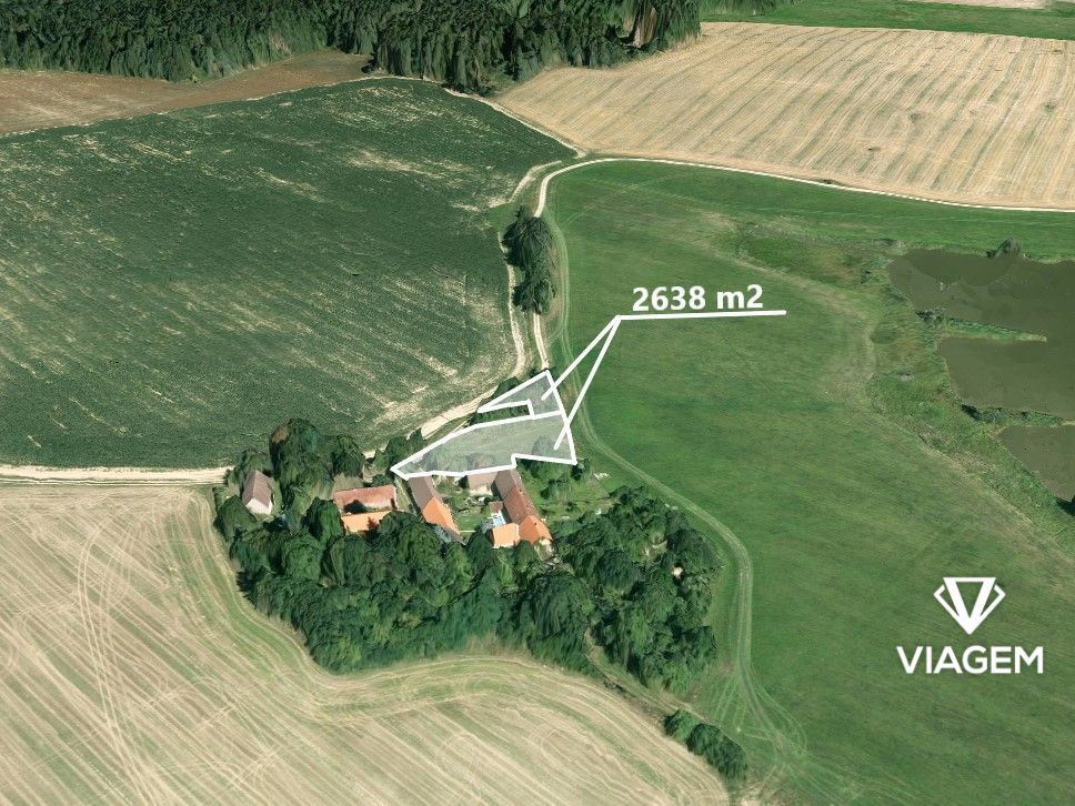 Exkluzivně Vám nabízíme pozemek o výměře 2638 metrů čtverečn