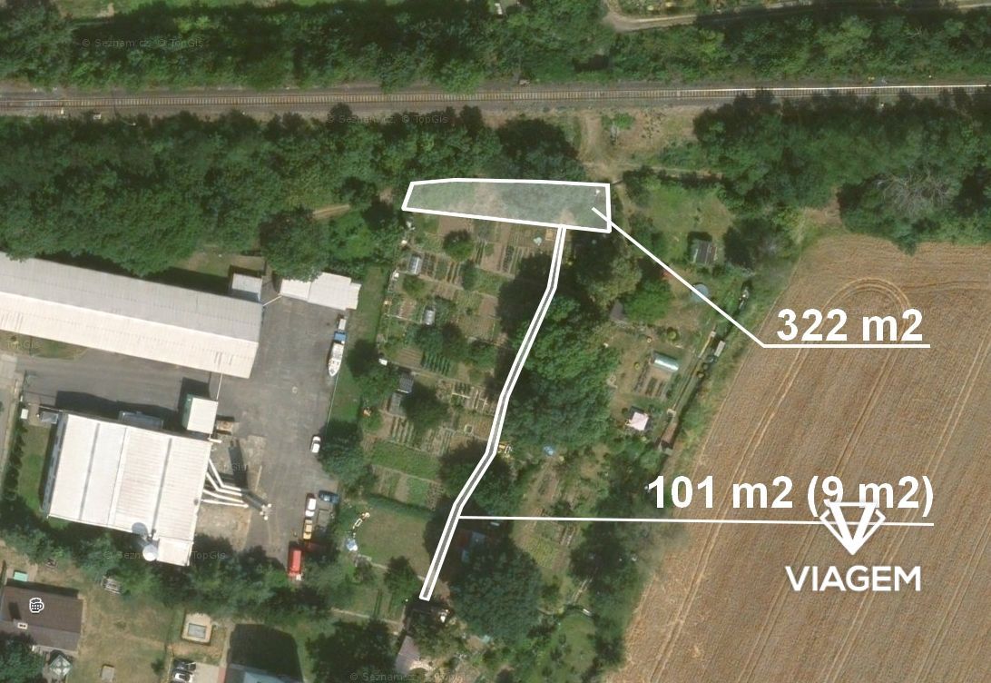 Exkluzivně nabízíme zahradu s možností stavby malé chaty, ko