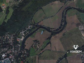 Exkluzivně Vám nabízíme k prodeji 100 % vlastnictví na pozem