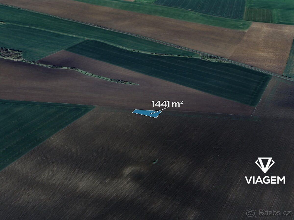 - parc. č. 296 - výměra 6701 m²
Pro komunikaci si prosím při