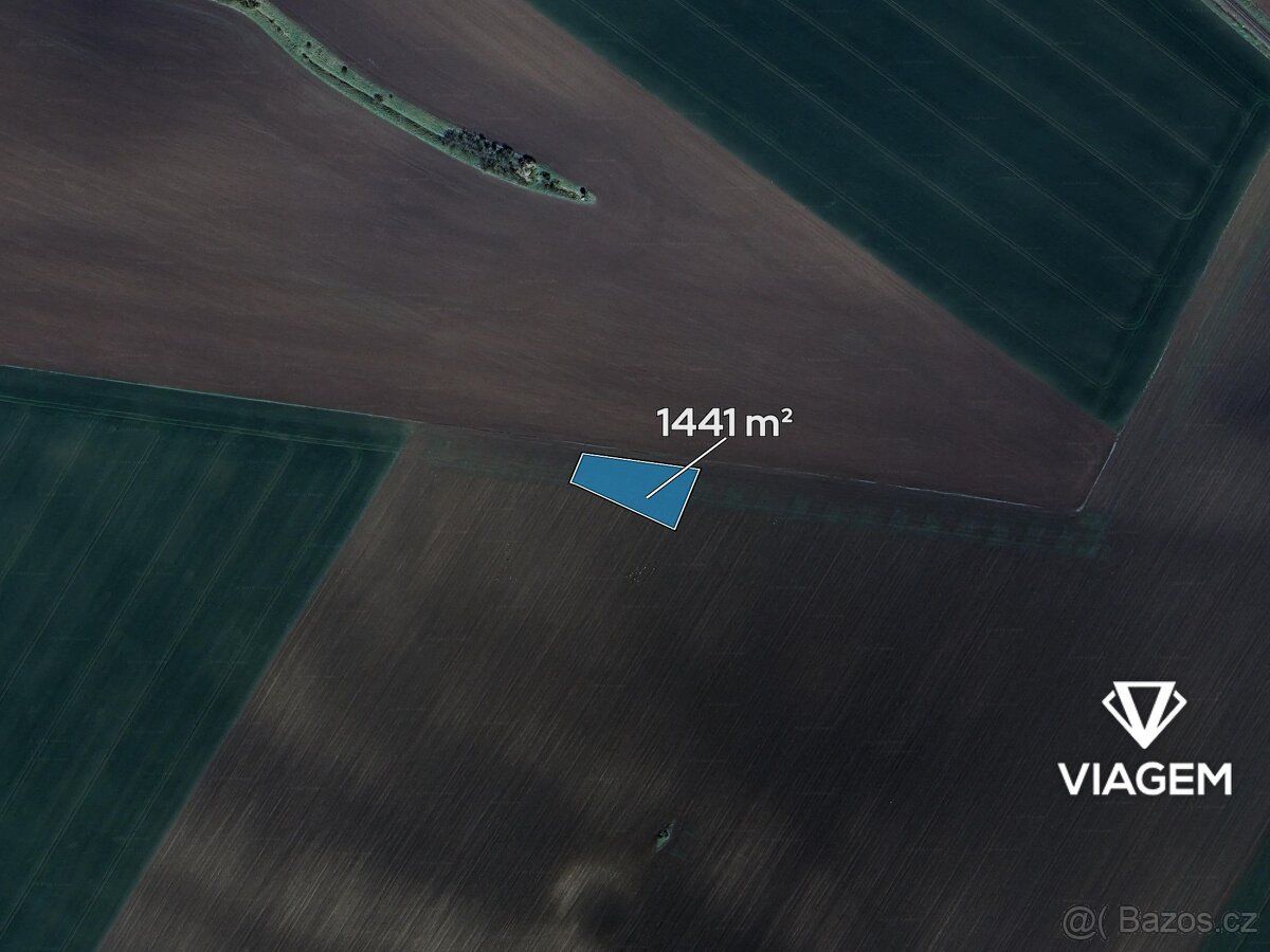 - parc. č. 296 - výměra 6701 m²
Pro komunikaci si prosím při