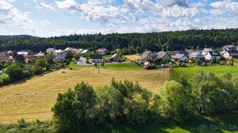 Nabízím k prodeji stavební pozemek o výměře 1127 m² v obci R