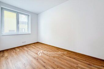 Ev.č. LU2620 Moderní novostavba 3+kk se soukromou předzahrád