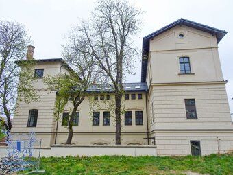 Exkluzivně vám nabízíme pronájem atypického bytu 1+kk s obyt